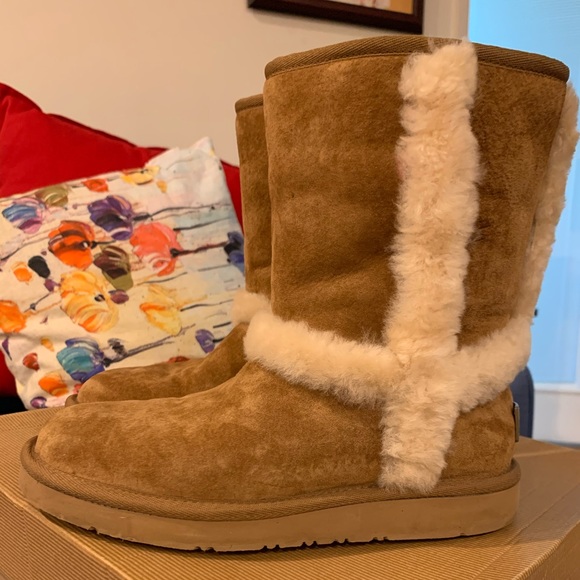 Chestnut Ugg’s size 5! - Picture 4 of 5